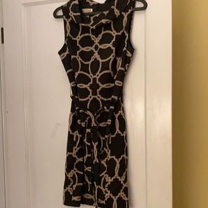 Black sleeveless dress